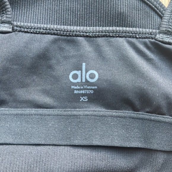 Alo Yoga Goddess ribbed cross crop top XS - Picture 3 of 5